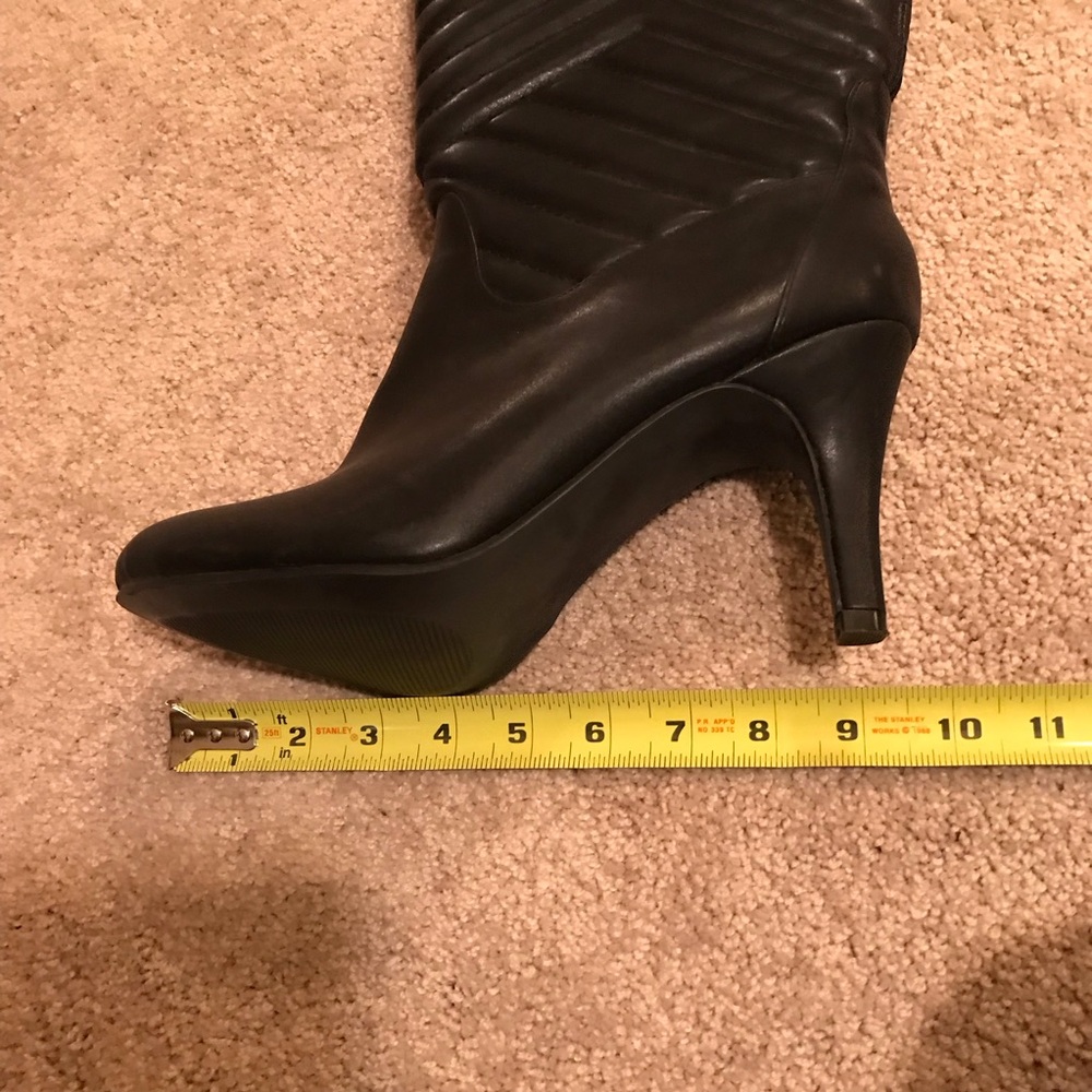 Torrid Quilted Black Heeled Boots Size 11W - Picture 8 of 11